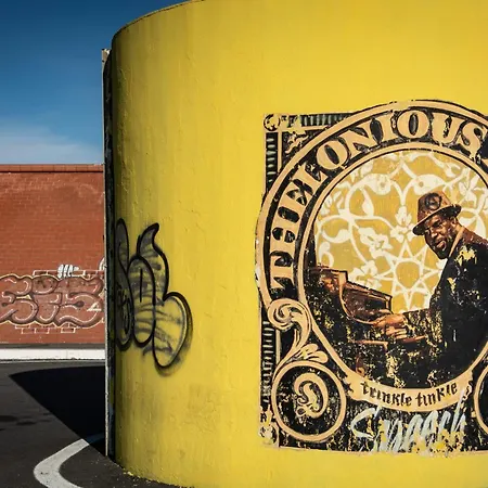 Rebibbia Guest Art Metro B * Rome