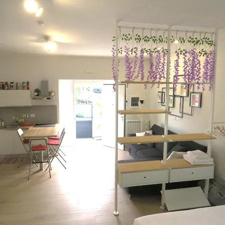 Rebibbia Guest Art Metro B * Rome