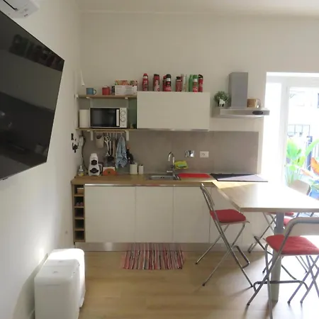 Rebibbia Guest Art Metro B *