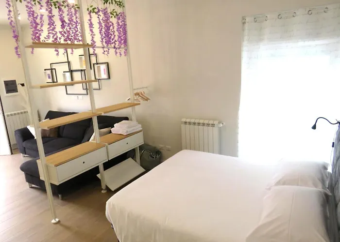 Rebibbia Guest Art Metro B * Roma